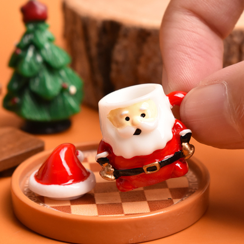 Mini Santa Teacup Ornament - R - Resin Art Handmade recension och pris